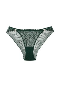 Ciemnozielona koronkowa bielizna bikini damska z kwiatowymi i liściastymi wzorami oraz falbaniastymi brzegami na białym tle.