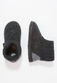 Giesswein Tofflor & inneskor - dark grey