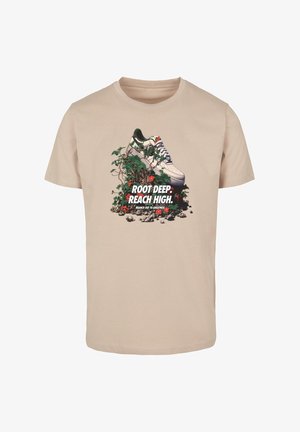 Mister Tee, ROOT DEEP TEE - T-shirts print - sand