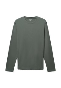 T-shirt a maniche lunghe di colore verde oliva, realizzato in cotone morbido, con colletto rotondo e vestibilità comoda. Accentuato con un'etichetta contrassegnata "XL."