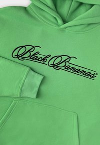 Unselected, green