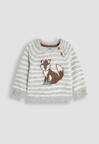 Pelēkā svītrainā džemperī ar garām piedurknēm ir adīts lapsas dizains brūnā un baltā krāsā. Pleka ir divas brūnas pogas.