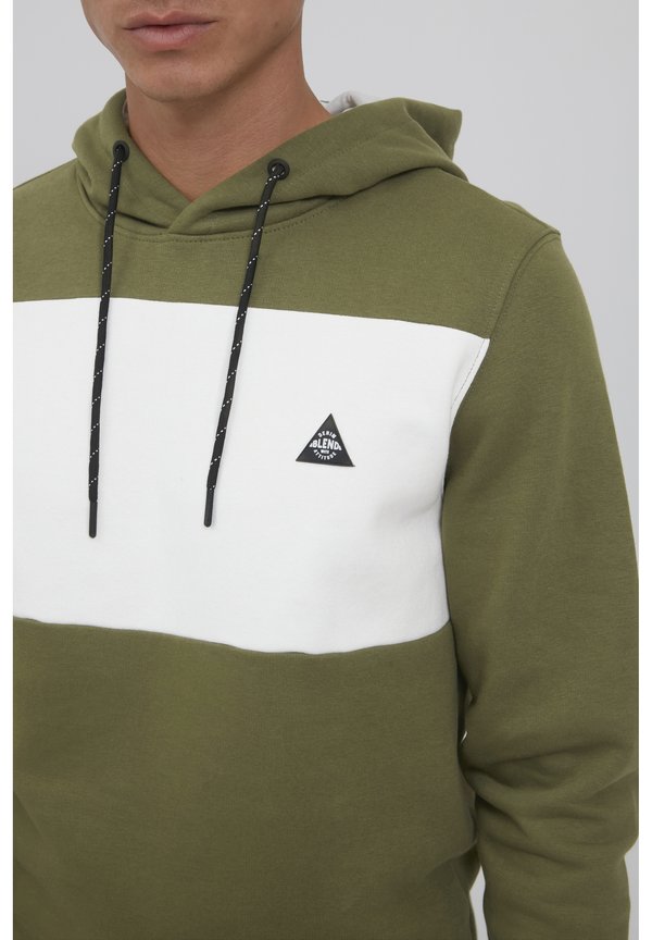 NEVIO - Hoodie - winter moss3