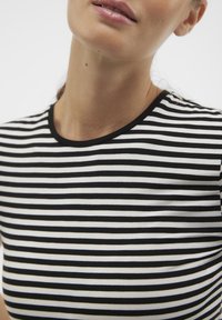 Aware VMINES FIONA O NECK - T-shirts basic - black/snow white