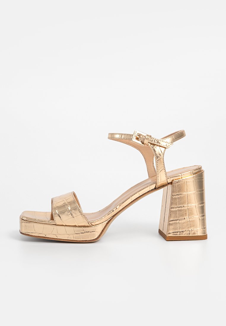 Baldinini Sandalen met plateauzool goudkleurig