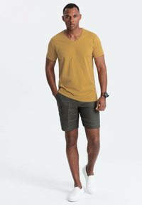Ombre TSBS - Camiseta básica - mustard