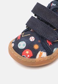 Froddo SMU BAREFOOT - Boty se suchým zipem - blue/red