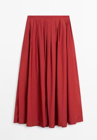 Jupe midi plissée en tissu rouge foncé, présentant une texture lisse et une taille élastique, avec une silhouette évasée et sans fermetures visibles.