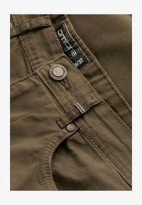 Non selezionato, olive green
