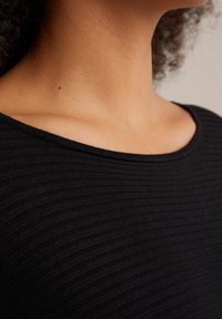 WE Fashion Džemperis - black