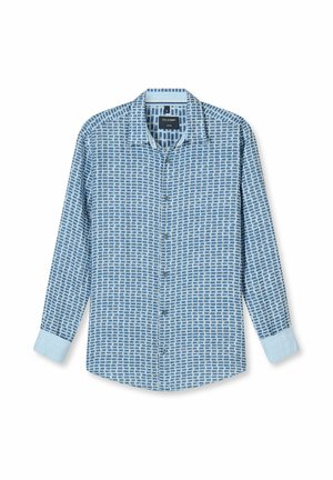 Langärmliges, blau gemustertes Hemd mit Knöpfen, mit hellblauen Manschetten und Kragenfutter, flach auf weißem Hintergrund liegend dargestellt.