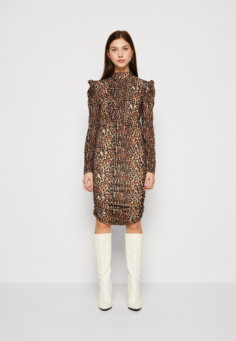 NIKKIE LEOPARD DRESS Jerseykleid black/schwarz Zalando.de
