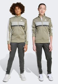 adidas Performance SEASONAL ESSENTIALS TIBERIO 3 STRIPES SET - Tuta - silver pebble/grey six/metal grey/white