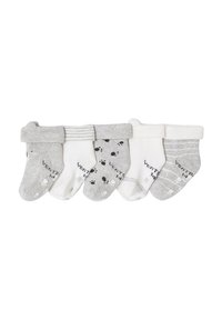 Fünf Paare gefalteter Babysocken in grau und weiß, die Streifen, Pfotenabdrücke und einfarbige Muster aufweisen, nebeneinander aufgereiht.