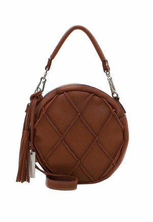 Sac à main rond en cuir marron avec un motif texturé et matelassé, doté d'une poignée supérieure, d'une bandoulière amovible et d'un détail à frange.