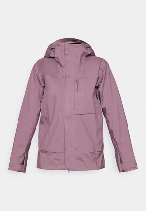 Fioletowa wodoodporna kurtka z zamkiem błyskawicznym z przodu, regulowanym kapturem i wieloma kieszeniami. Gładka tekstura, dopasowany krój i ergonomiczne rękawy.
