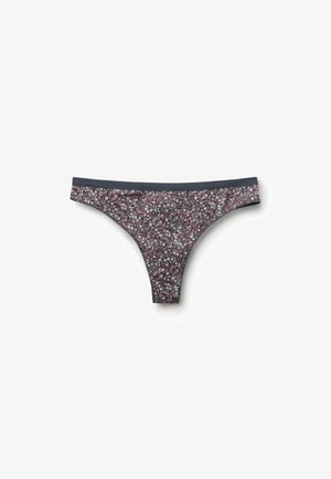 String taille basse pour femme avec petit imprimé floral rose et blanc sur fond foncé et ceinture foncée.