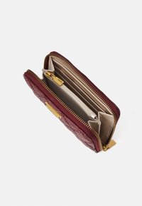 Guess GIULLY MEDIUM ZIP AROUND - Portemonnee - burgundy