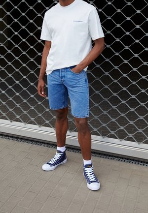 Szorty jeansowe