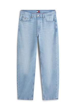 Lichtblauwe taps toelopende jeans met voorzakken, riemlussen, knoopsluiting en klein logo op de rechter voorzak.