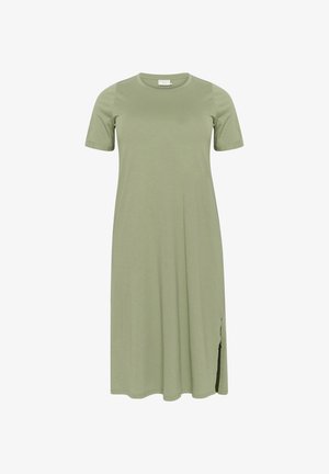Světle zelené šaty ke kolenům vyrobené z měkké tkaniny, s krátkými rukávy, kulatým výstřihem a bočním rozparkem pro zvýraznění detailu.