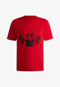 Ei valittu, open pink three