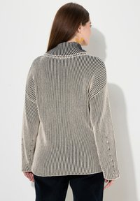 Ulla Popken TWO-TONE TURTLENECK - Svetr - navy blue