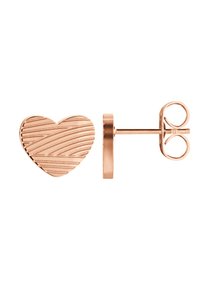 Orecchini a forma di cuore in oro rosa con linee testurizzate e chiusura a farfalla. Il design offre un aspetto moderno ed elegante.