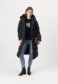 Blauer RUTH - Sulemantel - nero