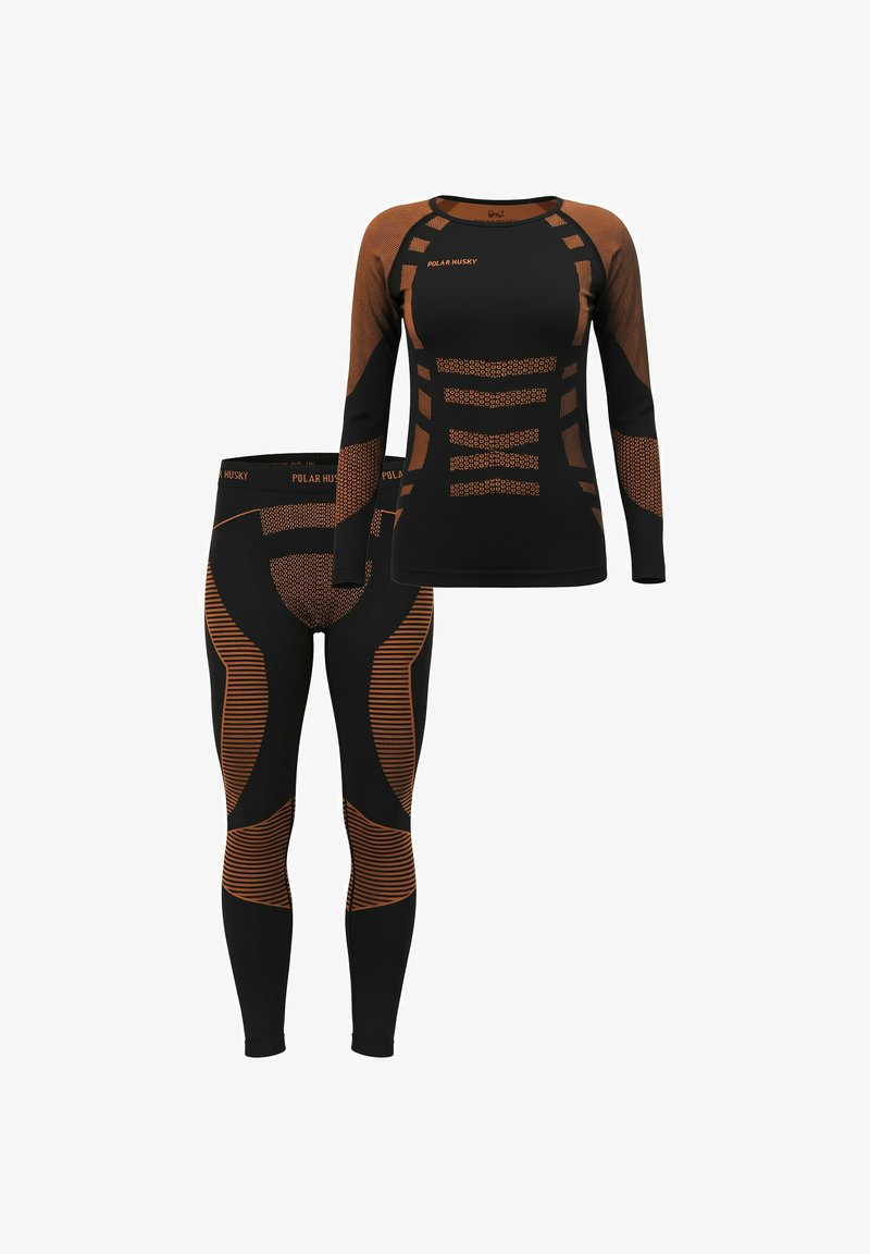 Schwarzes Thermo-Activewear-Set mit einem orangefarbenen geometrischen Muster, bestehend aus einem langärmligen Oberteil und Leggings mit figurbetontem Design und strukturierten Akzenten.