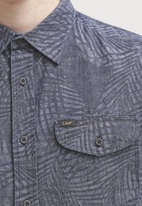 Lee Skjorta - blue denim