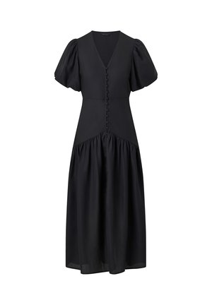 Czarna sukienka midi z dekoltem w serek, zapinana na guziki z przodu, z bufiastymi rękawami, dopasowaną talią i marszczonym dołem.