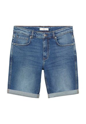 Denim shorts i mellemblå med en let slidt look. Har opfoldede kantbånd, fem lommer og lukning med knap foran.