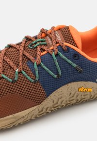 Merrell TRAIL GLOVE 7 beżowy
