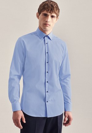 SHAPED FIT - Hemd - light blue