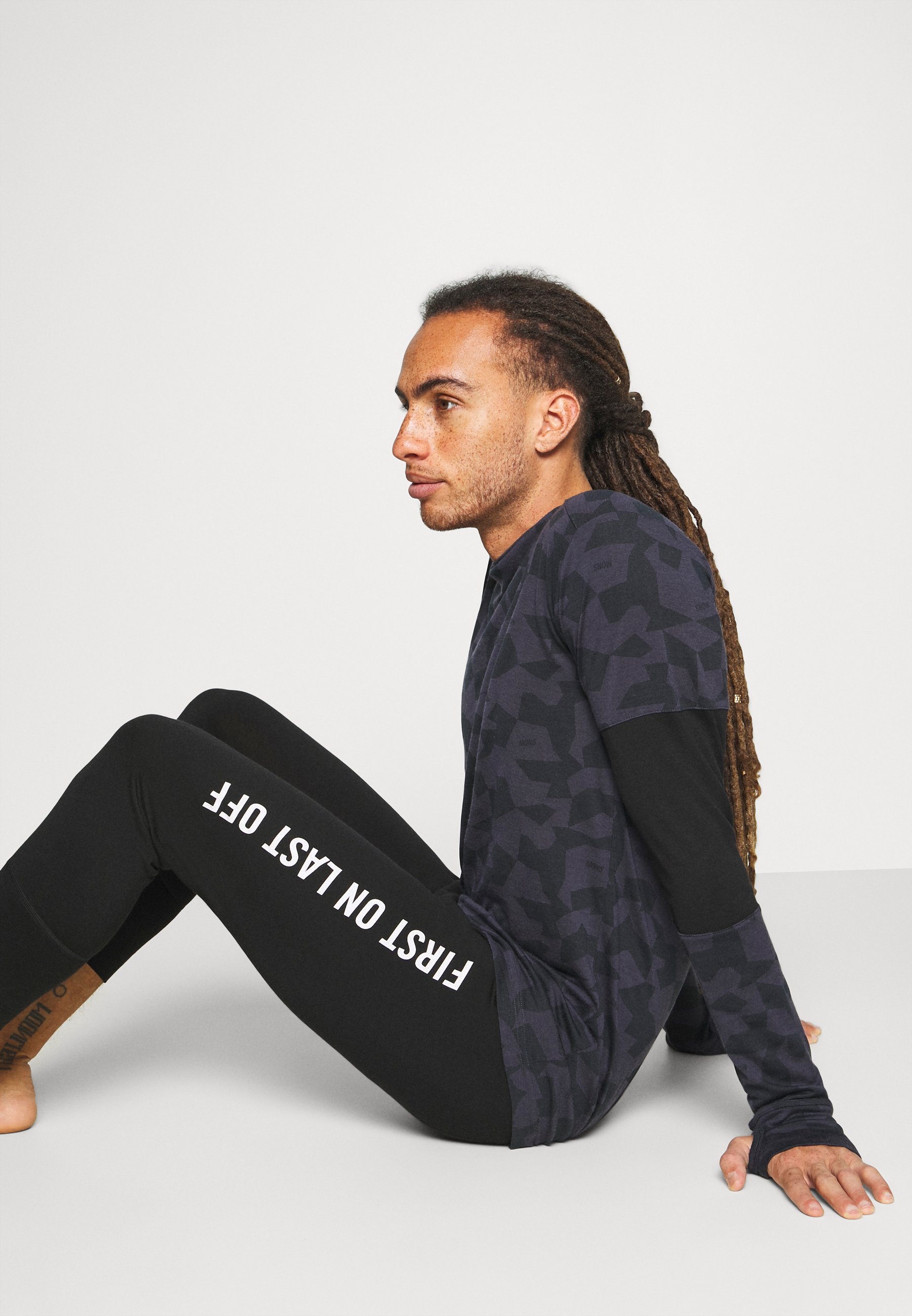 mons royale base layer