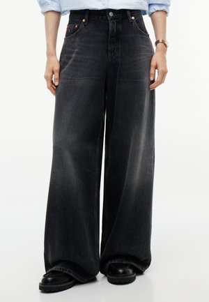 Tommy Jeans, CHARLIE MID RISE LOOSE BLACK JEANS - Дънки със свободна кройка - denim black