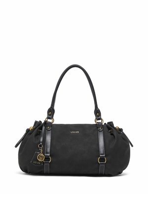 Borsa Liu Jo nera con doppio manico, dettagli in oro e targhetta decorativa con logo su sfondo bianco.