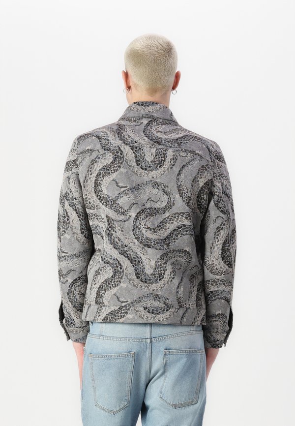 RIKKA - Light jacket4