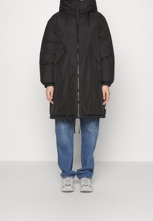 Abrigo de invierno - black