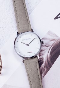 Victoria Hyde MARBLE DIA ULTRA THIN MINIMALIST - Zegarek