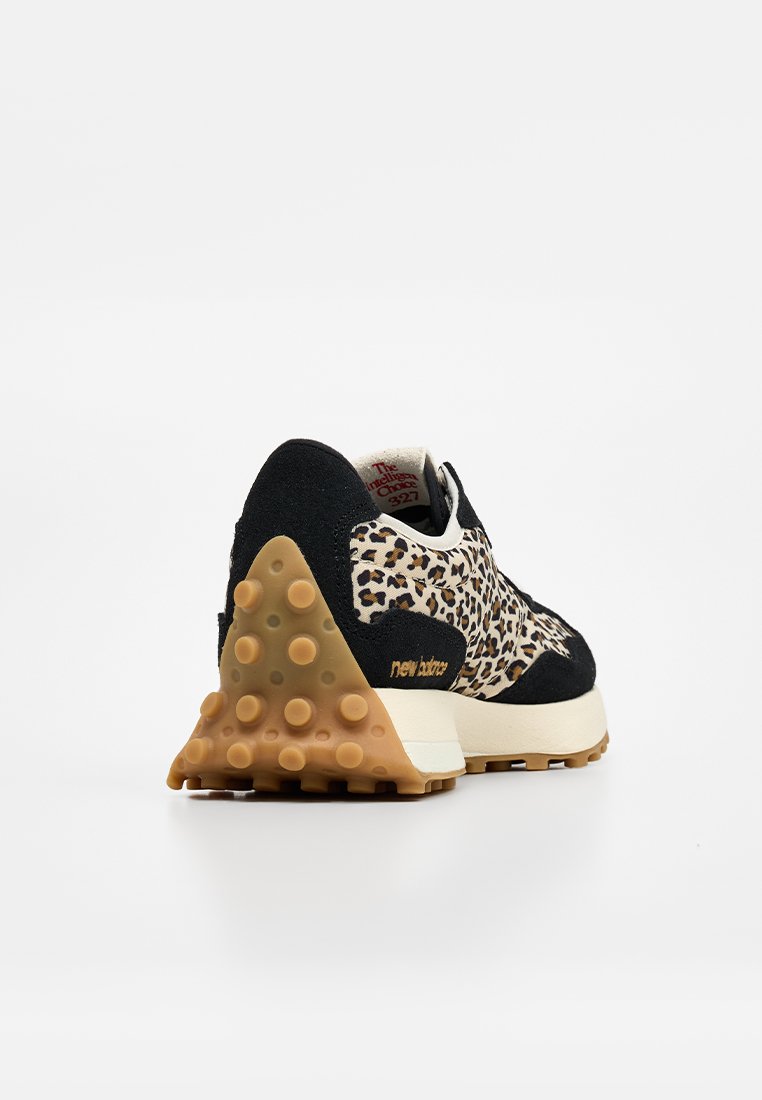Sneaker low