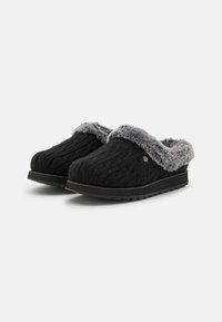 Skechers Wide Fit KEEPSAKES - Papucsok - black