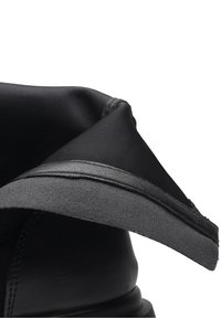 Betsy Botines con plataforma - black