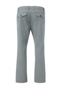 Grijze, rechte broek met een subtiele textuur, voorzien van twee achterzakken en knoopdetails, ontworpen voor een casual pasvorm.