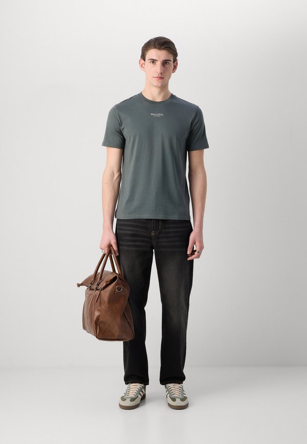 SHORT SLEEVE LOGO PRINT - Basic T-shirt - mangrove3