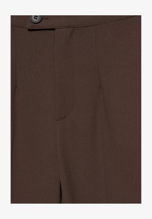 PULL&BEAR, STRAIGHT-LEG DARTED - SMART TROUSERS - Bukser - dark brown