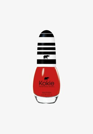 Flaske med rød neglelak med sort-hvid stribet låg, der har en sort elefantlogo og "Kokie Professional" branding.