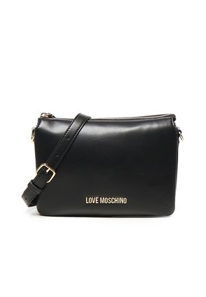 Borsa a tracolla in faux leather nera con chiusura a zip, tracolla regolabile e logo "LOVE MOSCHINO" in tonalità oro sul fronte.