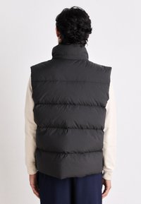Tommy Jeans Liivi - black